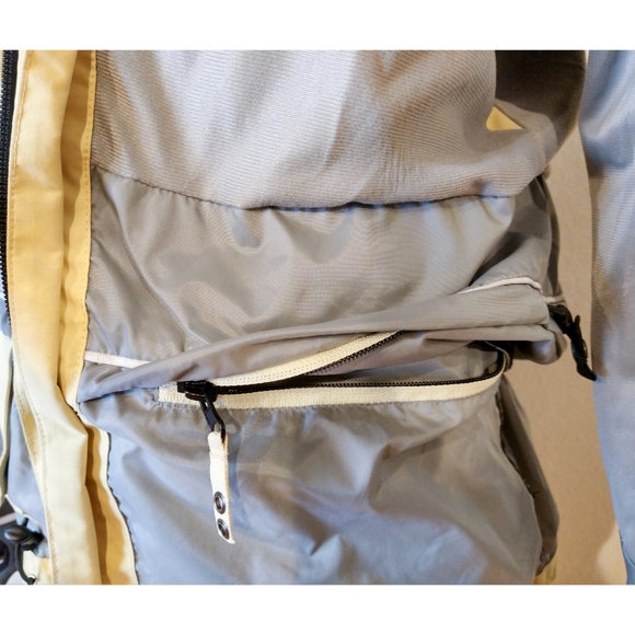 Gore-tex Waterproof Yellow Medium Weight Section Skii Rain Jacket - Picture 12 of 15